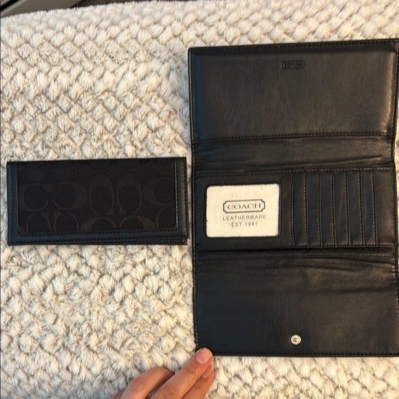 Coach Handbags - Vintage NEW 2001 Coach Black Signature with original box!!! Never used.